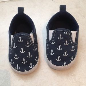 EUC Luvable Friends Shoes